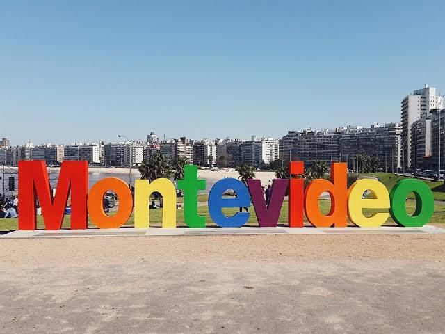 Praia de Pocitos - Letreiro de Montevidéu